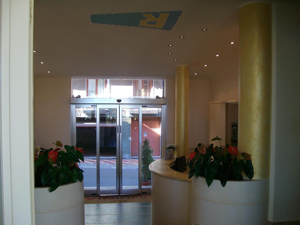 Hotel Robinia Imperia Ngoại thất bức ảnh