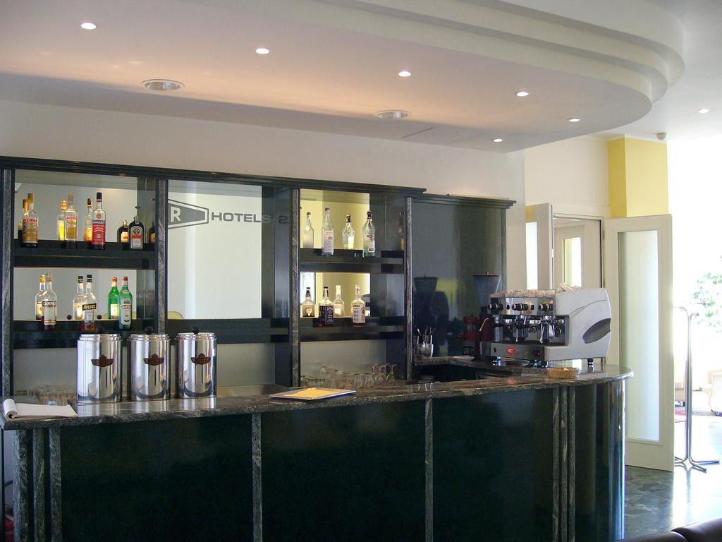 Hotel Robinia Imperia Ngoại thất bức ảnh