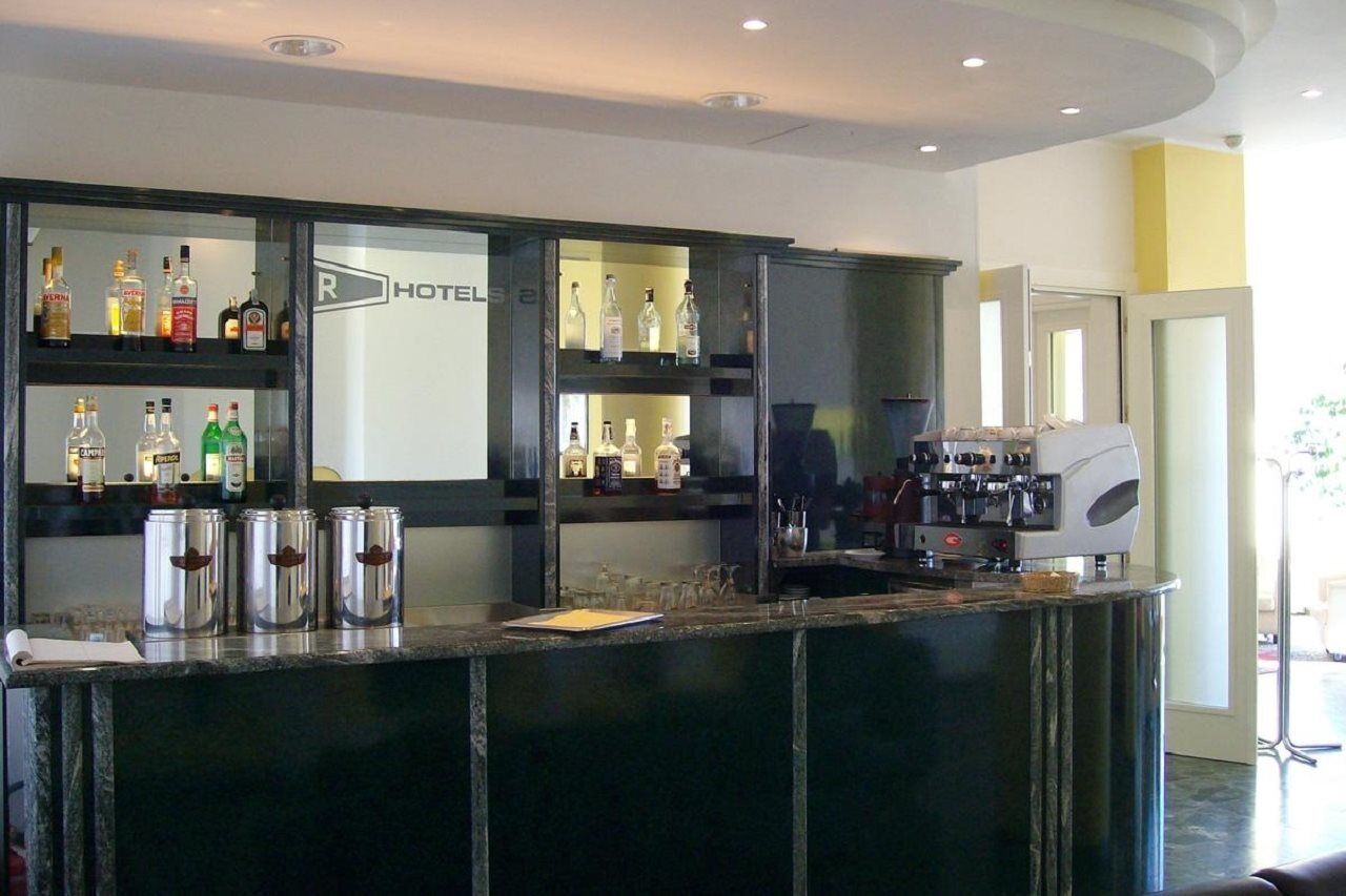 Hotel Robinia Imperia Ngoại thất bức ảnh